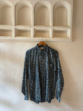 Load image into Gallery viewer, Indigo Geometric block print Shirt