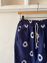 Load image into Gallery viewer, Indigo handloom circle short