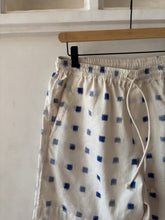 Load image into Gallery viewer, Blue and White handloom short