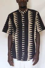 Load image into Gallery viewer, Zig zag block print shirt