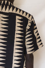 Load image into Gallery viewer, Zig zag block print shirt