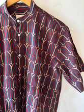Load image into Gallery viewer, Vidaka block print shirt
