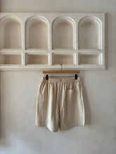Load image into Gallery viewer, Cream cotton shorts

