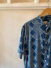 Load image into Gallery viewer, Indigo zigzag shirt
