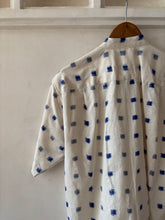 Load image into Gallery viewer, Blue and White handloom shirt
